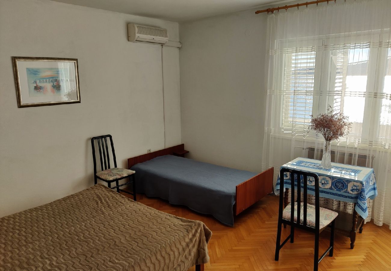 Apartament w Tisno - Apartament w Tisno z Widok na morze, balkon, Klimatyzacja, WIFI (4874-2)