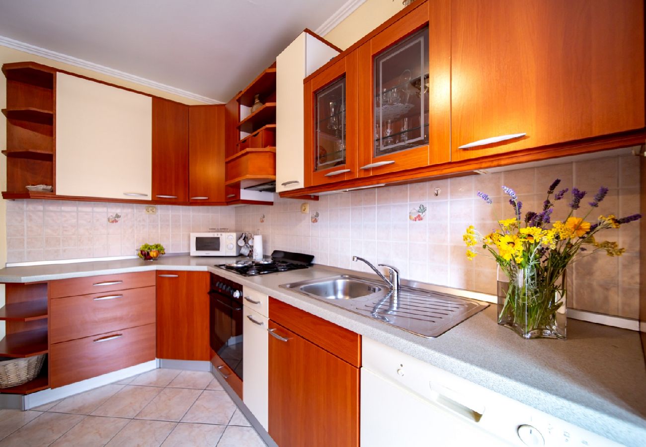 Apartament w Lopar - Apartament w Lopar z balkon, Klimatyzacja, WIFI, Pralka (4886-2)