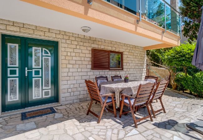 Apartament w Mali Lošinj - Apartament w Mali Lošinj z Widok na morze, balkon, Klimatyzacja, WIFI (4896-3) Apartament w Mali Lošinj - Apartament w Mali Lošinj z Widok na morze, balkon, Klimatyzacja, WIFI (4896-3)