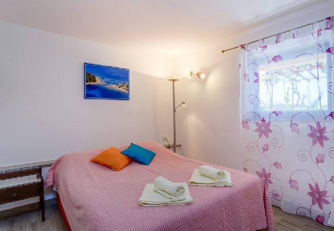 Apartament w Mali Lošinj - Apartament w Mali Lošinj z Widok na morze, balkon, Klimatyzacja, WIFI (4896-3) Apartament w Mali Lošinj - Apartament w Mali Lošinj z Widok na morze, balkon, Klimatyzacja, WIFI (4896-3)