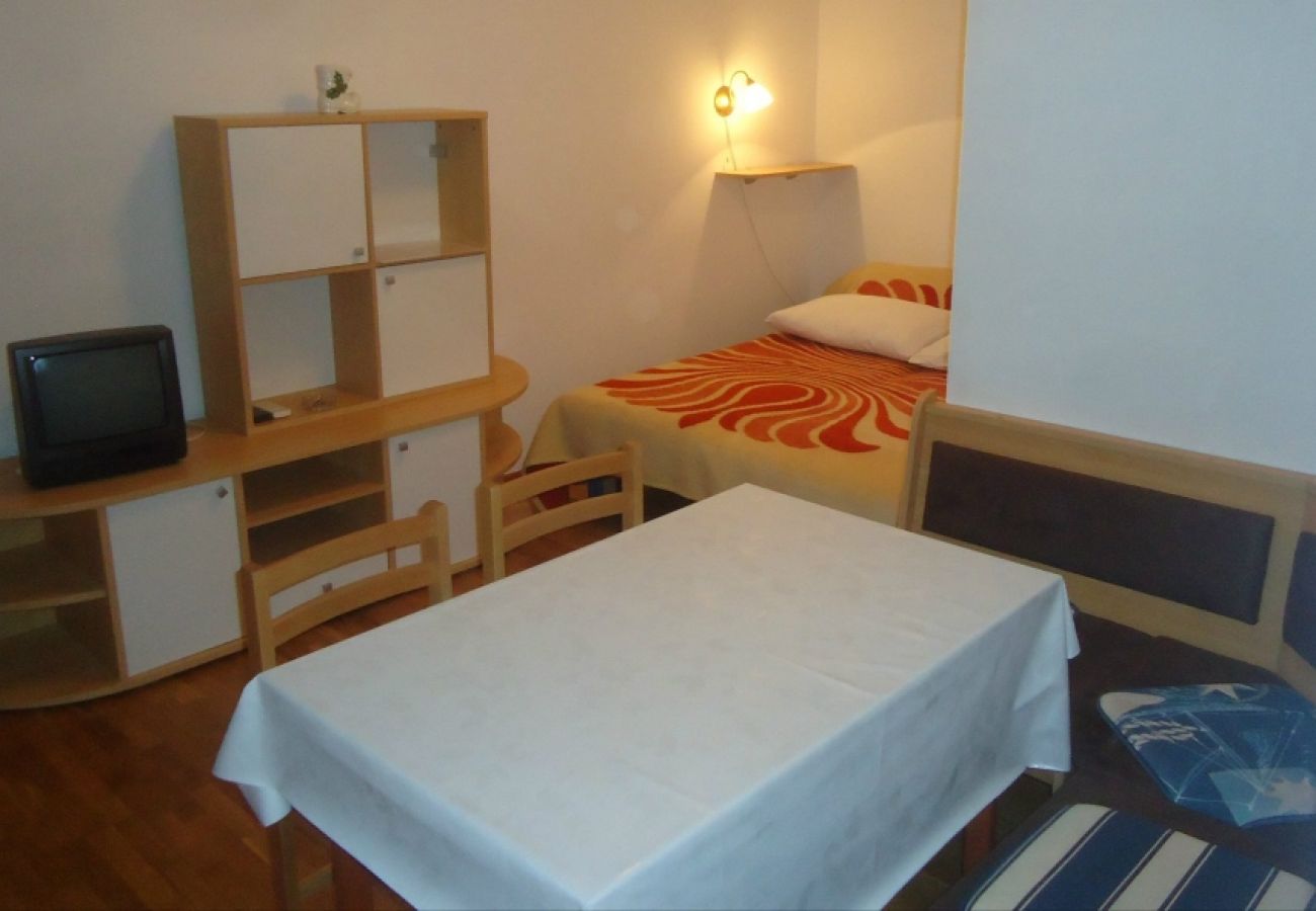 Apartament w Metajna - Apartament w Metajna z Widok na morze, balkon, Klimatyzacja, WIFI (4890-2)