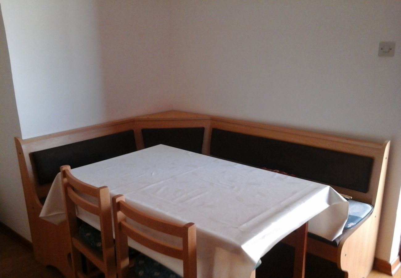 Apartament w Metajna - Apartament w Metajna z Widok na morze, balkon, Klimatyzacja, WIFI (4890-2)