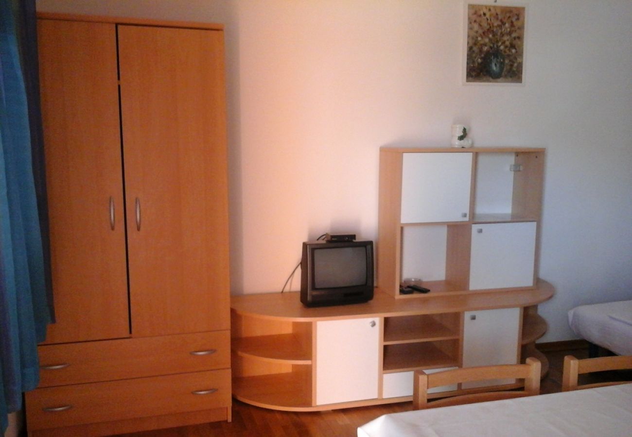 Apartament w Metajna - Apartament w Metajna z Widok na morze, balkon, Klimatyzacja, WIFI (4890-2)