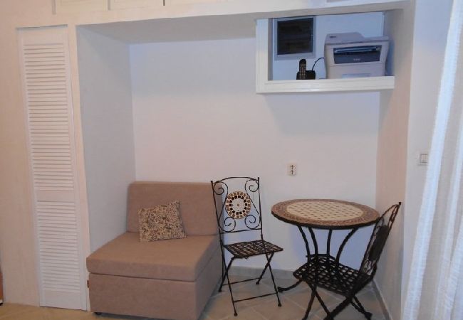 Studio w Mali Lošinj - Apartament Studio w Mali Lošinj z taras, Klimatyzacja, WIFI (4913-2) Studio w Mali Lošinj - Apartament Studio w Mali Lošinj z taras, Klimatyzacja, WIFI (4913-2)