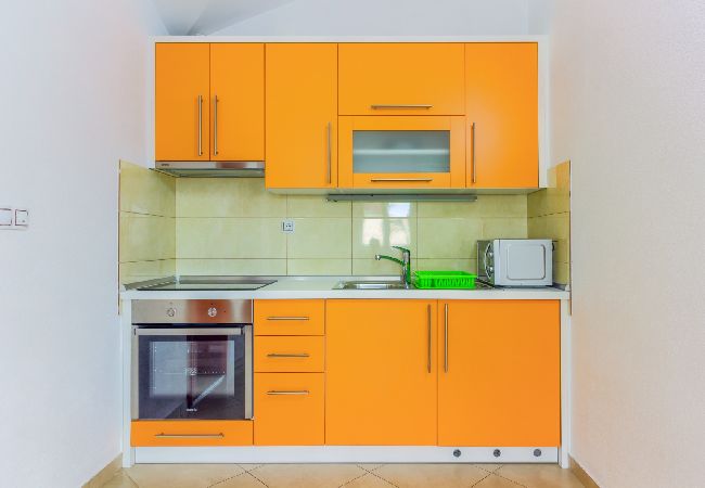 Apartament w Pirovac - Apartament w Pirovac z taras, Klimatyzacja, WIFI (4925-4) Apartament w Pirovac - Apartament w Pirovac z taras, Klimatyzacja, WIFI (4925-4)