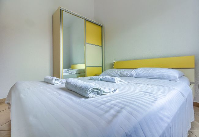 Apartament w Pirovac - Apartament w Pirovac z taras, Klimatyzacja, WIFI (4925-4) Apartament w Pirovac - Apartament w Pirovac z taras, Klimatyzacja, WIFI (4925-4)