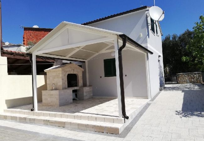 Apartament w Pirovac - Apartament w Pirovac z taras, Klimatyzacja, WIFI (4925-4) Apartament w Pirovac - Apartament w Pirovac z taras, Klimatyzacja, WIFI (4925-4)