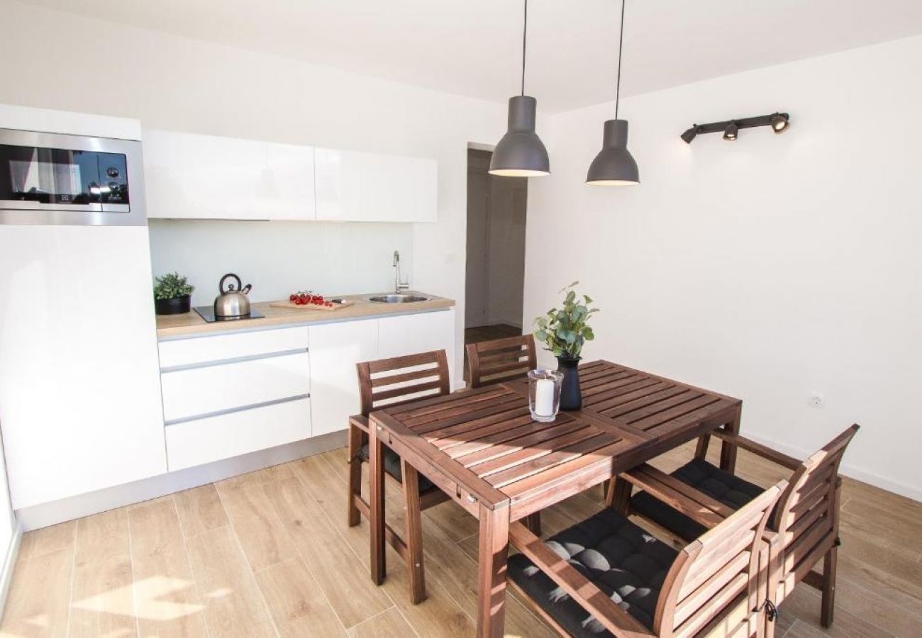 Apartament w Vodice - Apartament w Vodice z Klimatyzacja, WIFI, Zmywarka (4932-5)