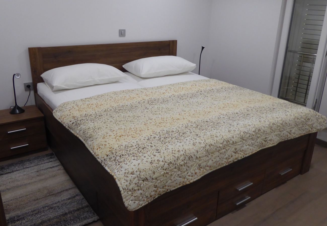 Apartament w Crikvenica - Apartament w Crikvenica z Widok na morze, balkon, Klimatyzacja, WIFI (4973-1)