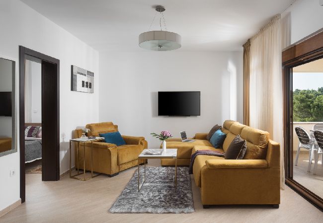 Dom w Vir - Domek wypoczynkowy w Vir z Widok na morze, taras, Klimatyzacja, WIFI (4586-7) Dom w Vir - Domek wypoczynkowy w Vir z Widok na morze, taras, Klimatyzacja, WIFI (4586-7)