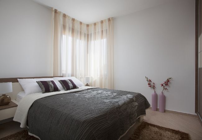 Dom w Vir - Domek wypoczynkowy w Vir z Widok na morze, taras, Klimatyzacja, WIFI (4586-7) Dom w Vir - Domek wypoczynkowy w Vir z Widok na morze, taras, Klimatyzacja, WIFI (4586-7)