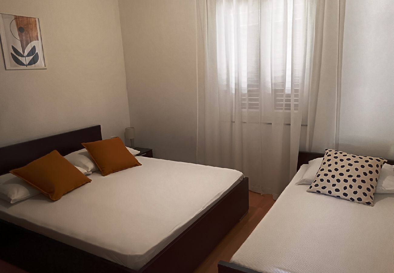 Apartament w Povlja - Apartament w Povlja z taras, Klimatyzacja, WIFI (4991-1)