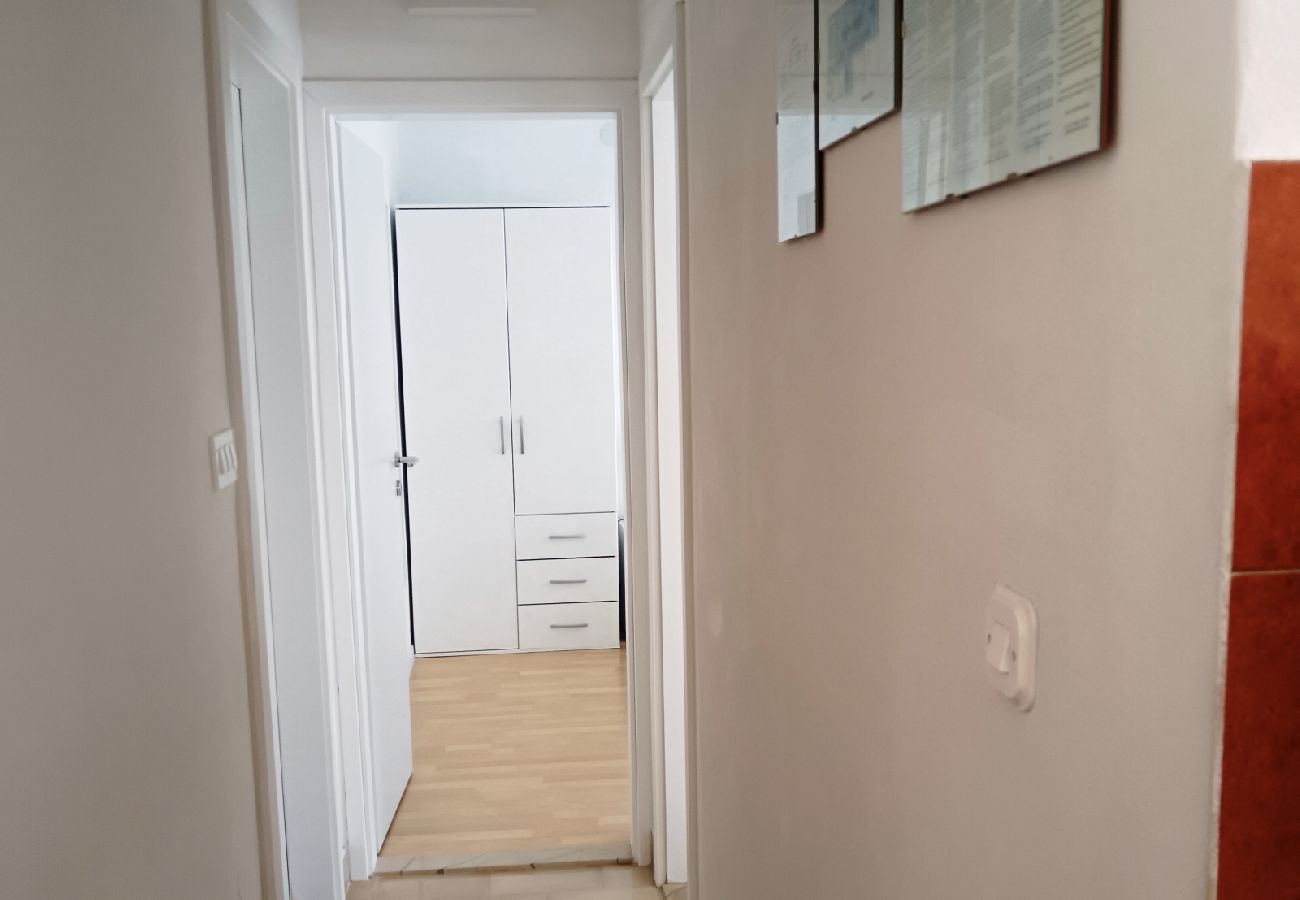 Apartament w Povlja - Apartament w Povlja z Widok na morze, taras, Klimatyzacja, WIFI (4991-2)