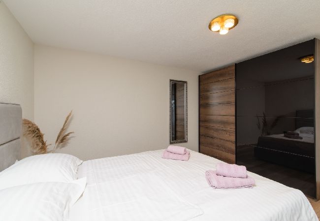 Apartament w Okrug Gornji - Apartament w Okrug Gornji z taras, Klimatyzacja, WIFI, Pralka (3436-5) Apartament w Okrug Gornji - Apartament w Okrug Gornji z taras, Klimatyzacja, WIFI, Pralka (3436-5)