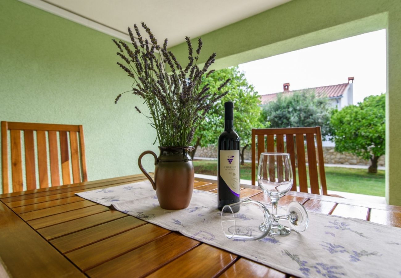 Apartament w Okrug Gornji - Apartament w Okrug Gornji z taras, Klimatyzacja, WIFI, Pralka (3436-5)