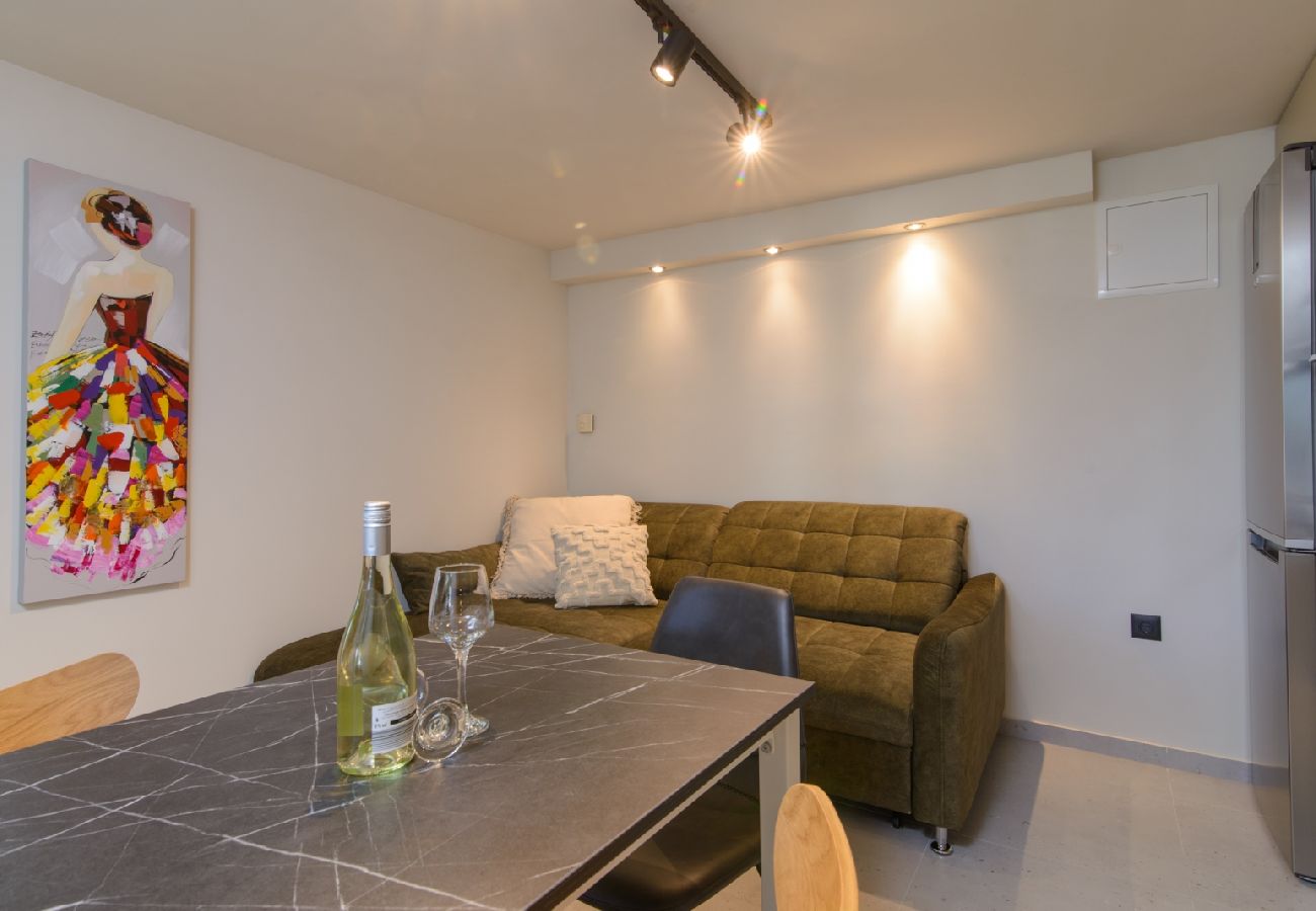 Apartament w Okrug Gornji - Apartament w Okrug Gornji z taras, Klimatyzacja, WIFI, Pralka (3436-5)