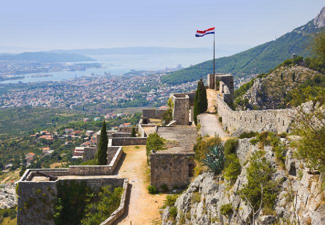 Dom w Split - Domek wypoczynkowy w Split z Widok na morze, taras, Klimatyzacja, WIFI (4937-1) Dom w Split - Domek wypoczynkowy w Split z Widok na morze, taras, Klimatyzacja, WIFI (4937-1)