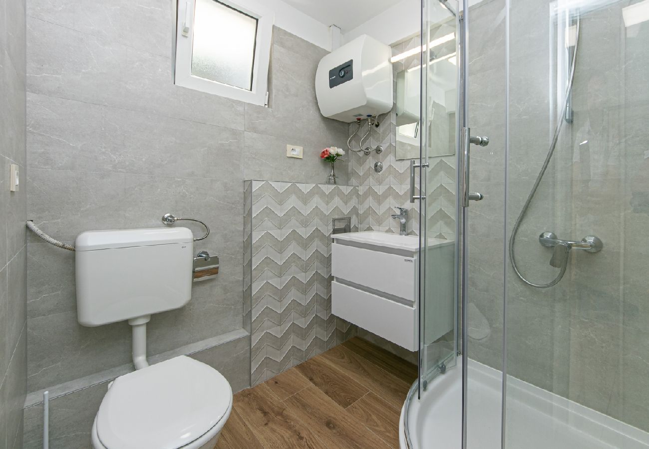 Apartament w Drašnice - Apartament w Drašnice z Widok na morze, taras, Klimatyzacja, WIFI (4992-2)