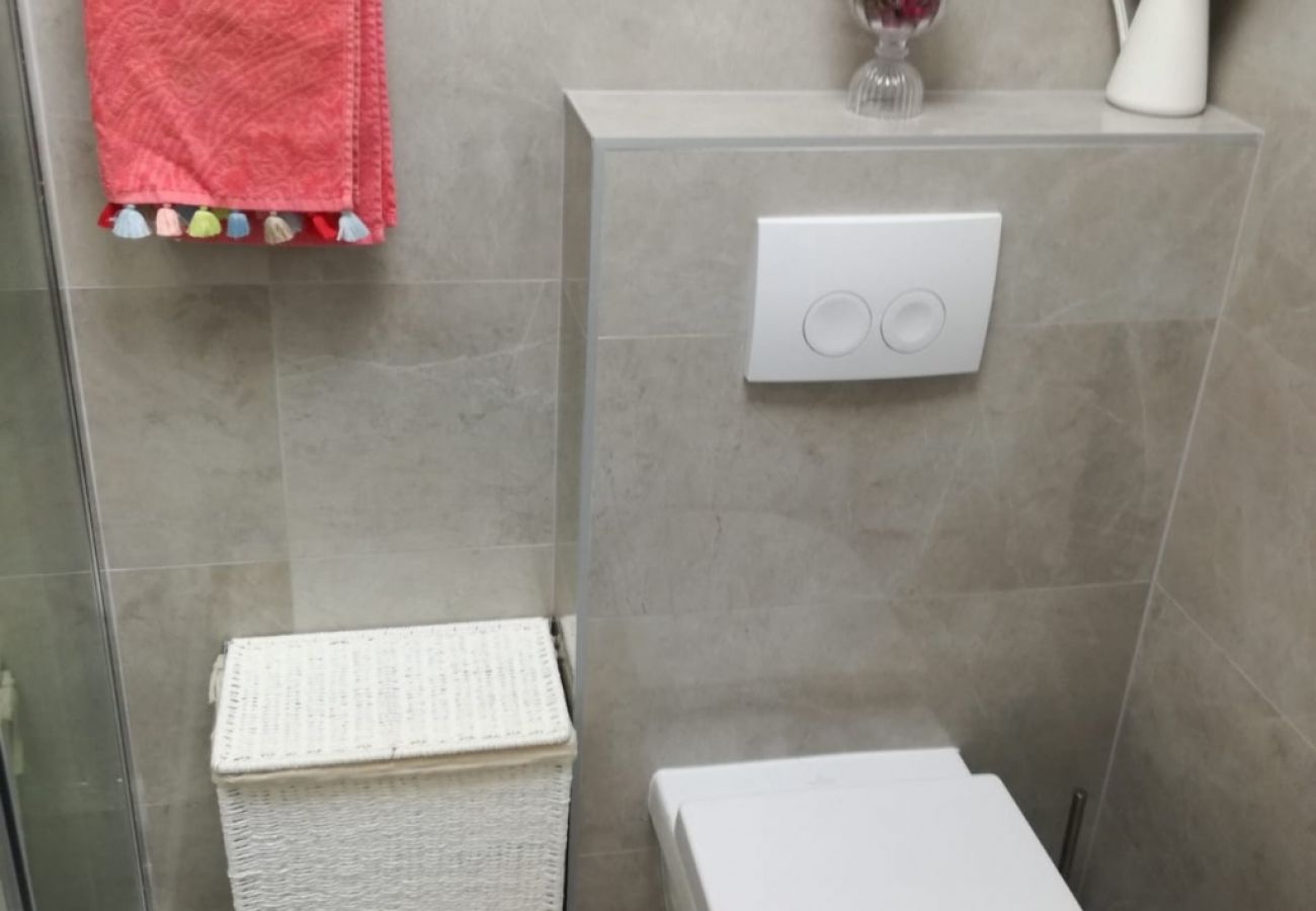 Apartament w Drašnice - Apartament w Drašnice z Widok na morze, taras, Klimatyzacja, WIFI (4992-5)