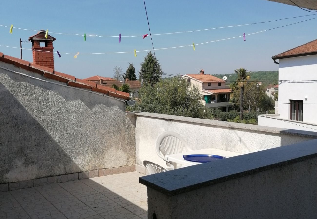 Apartament w Funtana - Apartament w Funtana z balkon, Klimatyzacja, WIFI, Pralka (4982-9)