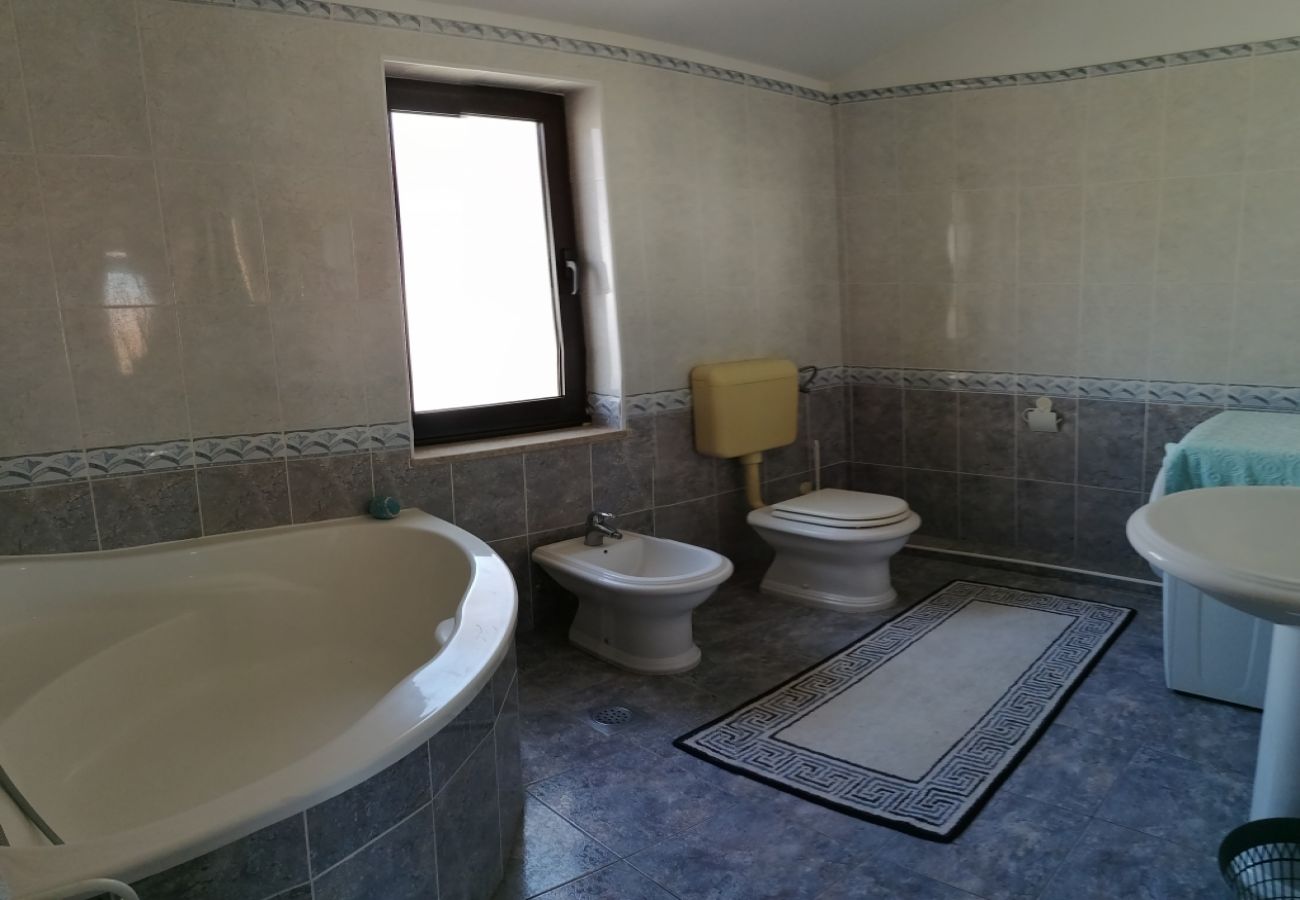 Apartament w Funtana - Apartament w Funtana z balkon, Klimatyzacja, WIFI, Pralka (4982-9)