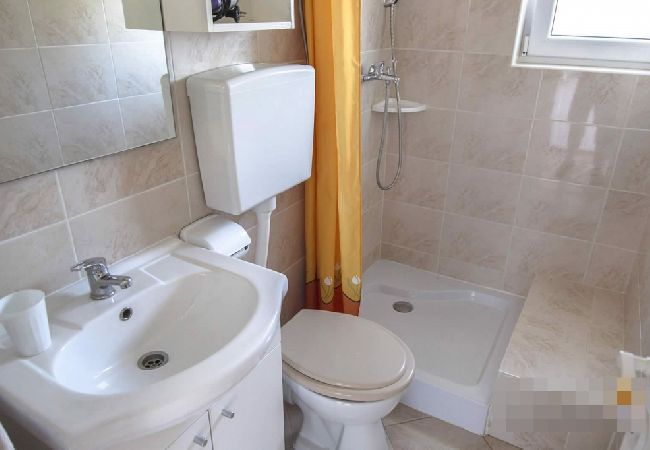 Apartament w Vir - Apartament w Vir z Widok na morze, balkon, Klimatyzacja, WIFI (3777-2) Apartament w Vir - Apartament w Vir z Widok na morze, balkon, Klimatyzacja, WIFI (3777-2)