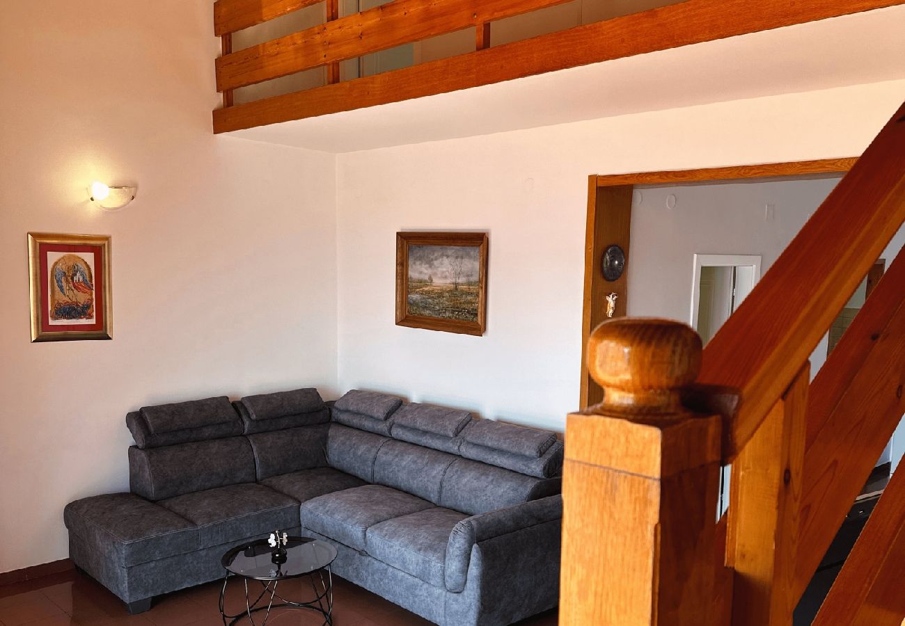 Apartament w Murter - Apartament w Murter z Widok na morze, taras, Klimatyzacja, WIFI (5026-3)