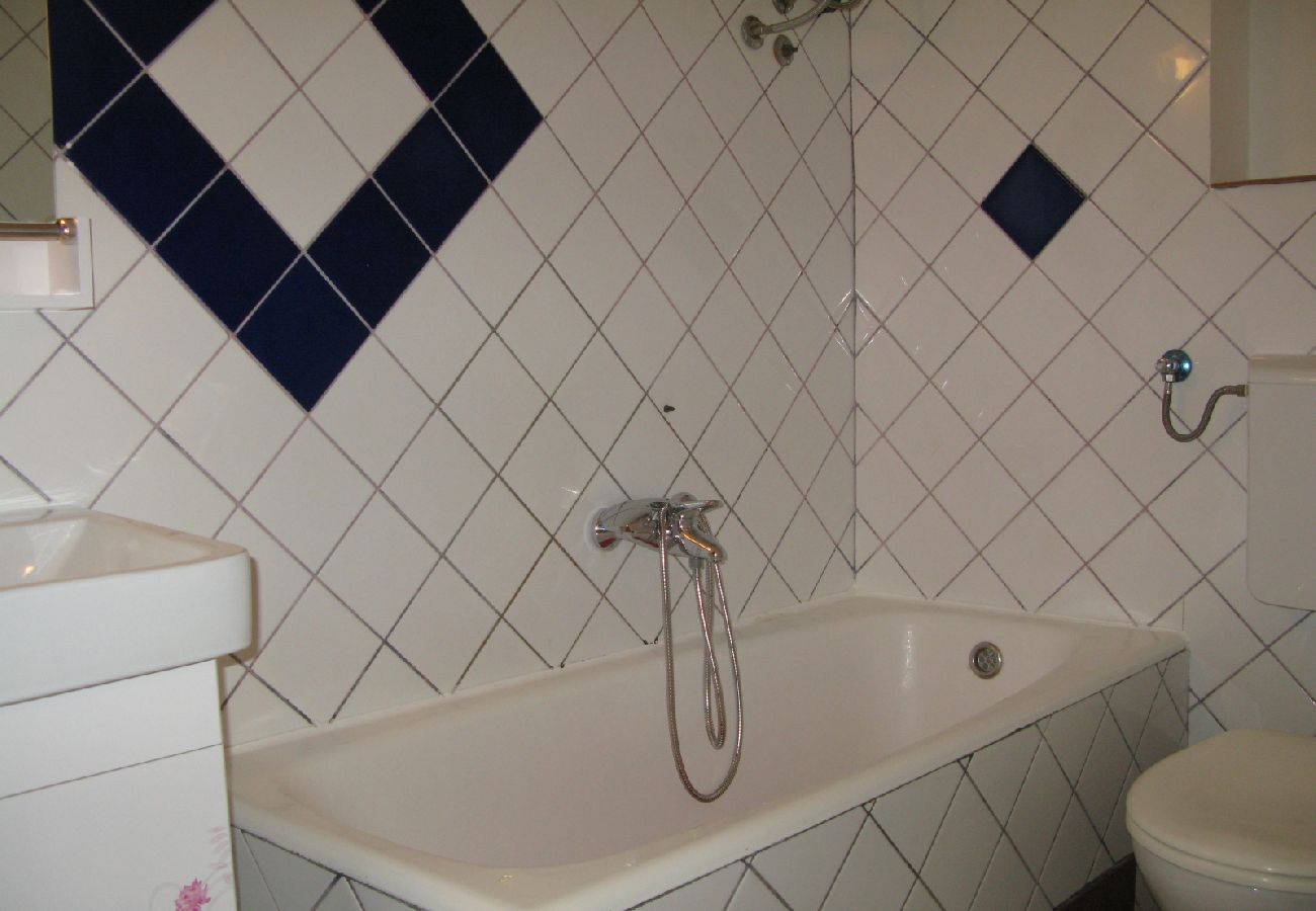 Apartament w Lopar - Apartament w Lopar z Widok na morze, taras, Klimatyzacja, WIFI (4229-2)