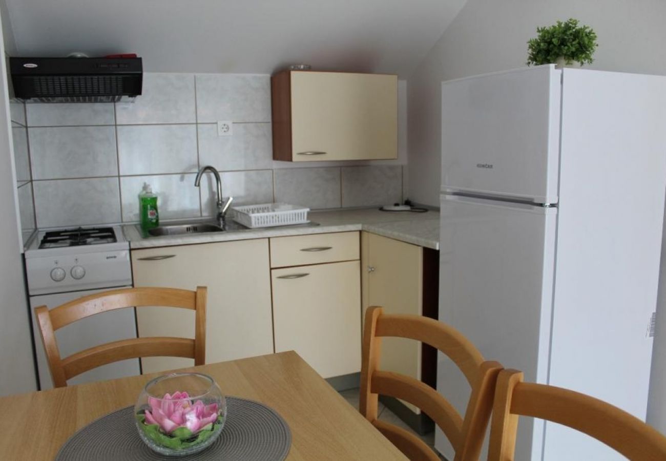 Apartament w Tribunj - Apartament w Tribunj z Widok na morze, balkon, Klimatyzacja, WIFI (5034-2)