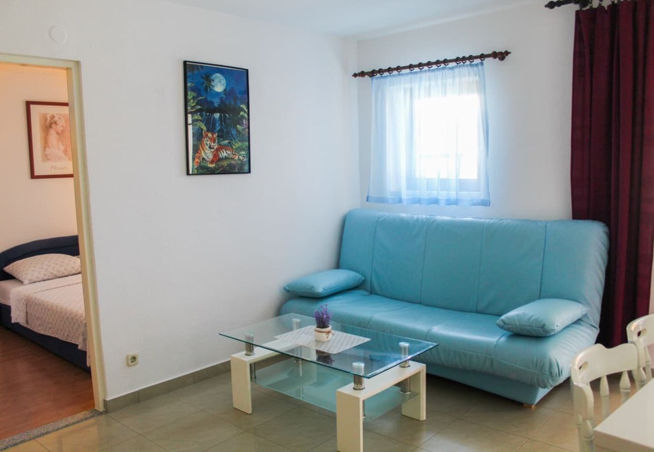Apartament w Tribunj - Apartament w Tribunj z taras, Klimatyzacja, WIFI (5034-1)