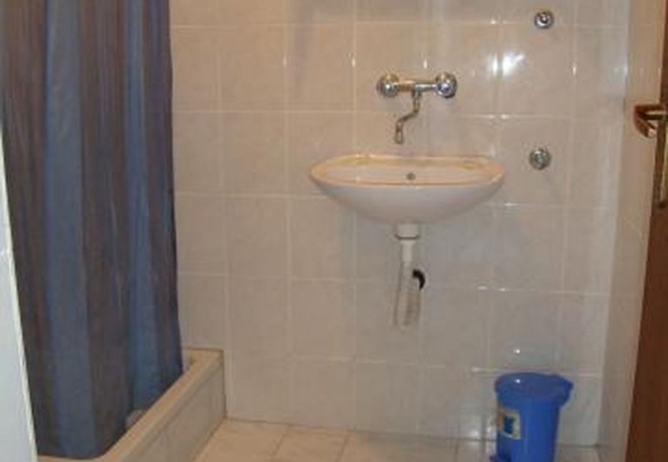 Apartament w Tribunj - Apartament w Tribunj z Widok na morze, taras, Klimatyzacja, WIFI (5037-3)