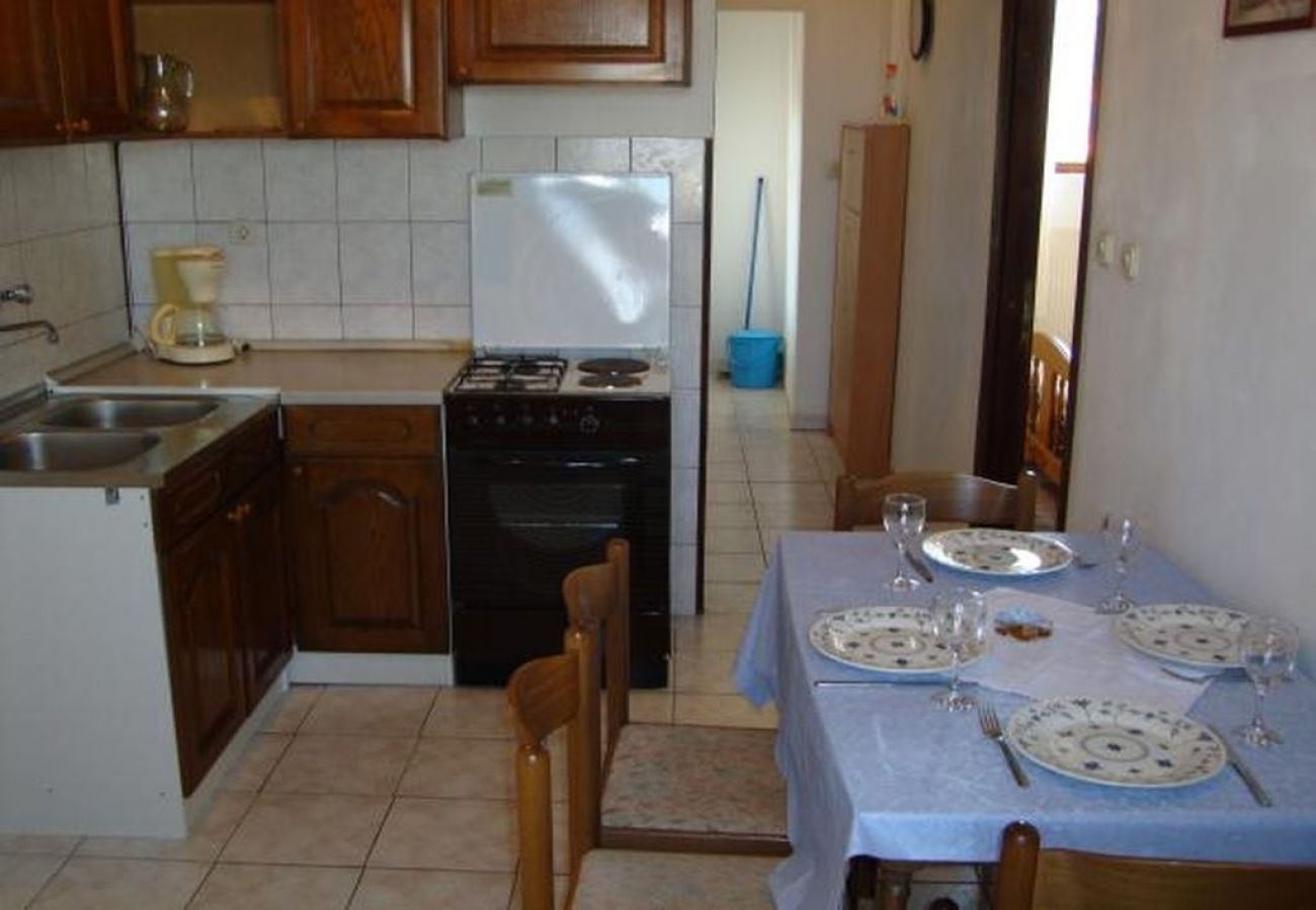 Apartament w Tribunj - Apartament w Tribunj z Widok na morze, balkon, Klimatyzacja, WIFI (5037-2)