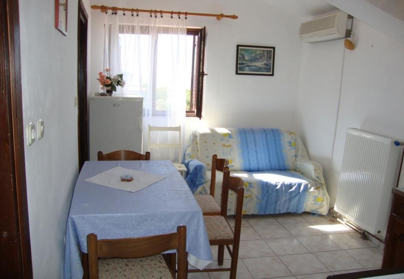 Apartament w Tribunj - Apartament w Tribunj z Widok na morze, balkon, Klimatyzacja, WIFI (5037-2)