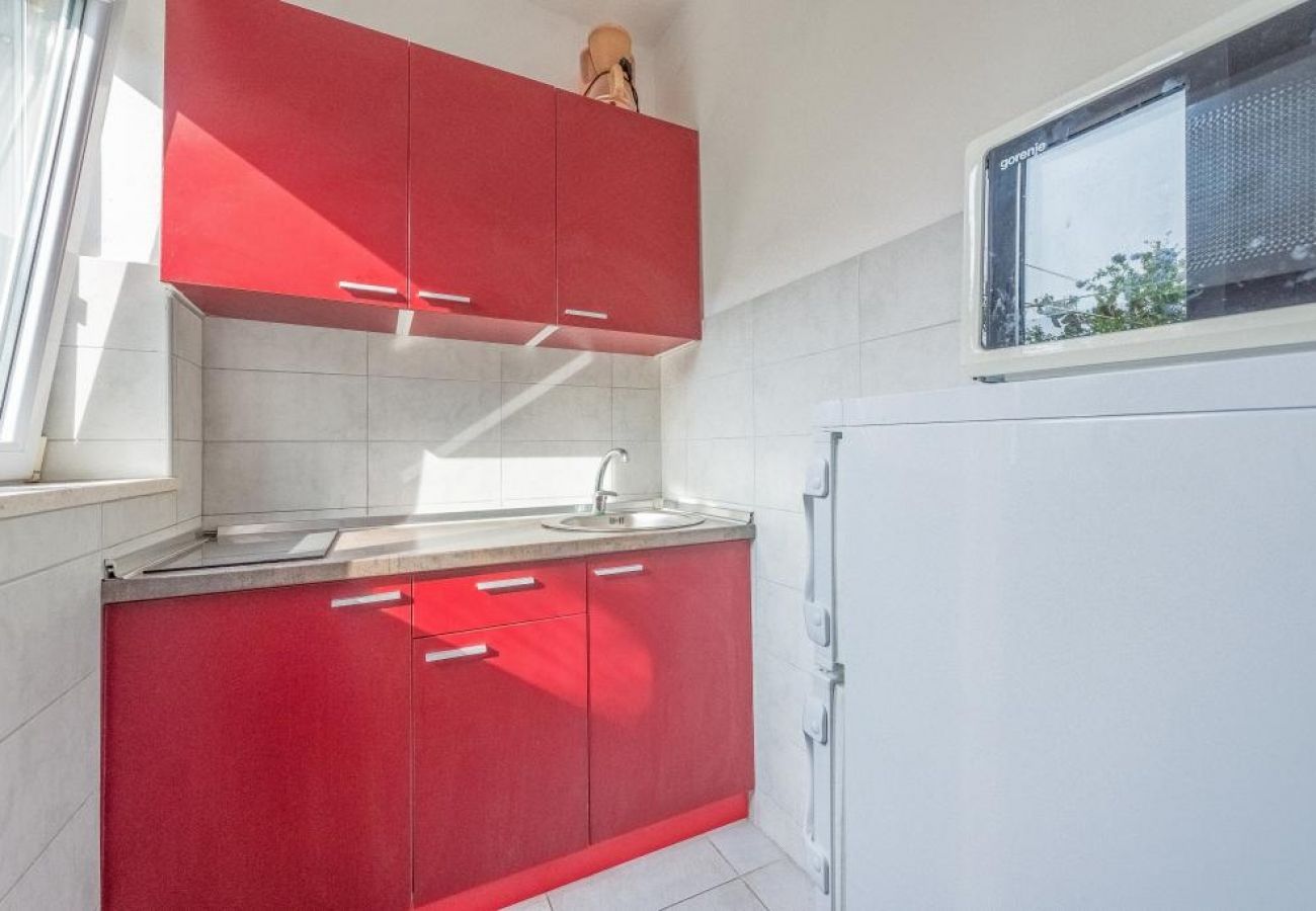 Apartament w Okrug Gornji - Apartament w Okrug Gornji z Widok na morze, taras, Klimatyzacja, WIFI (5046-1)