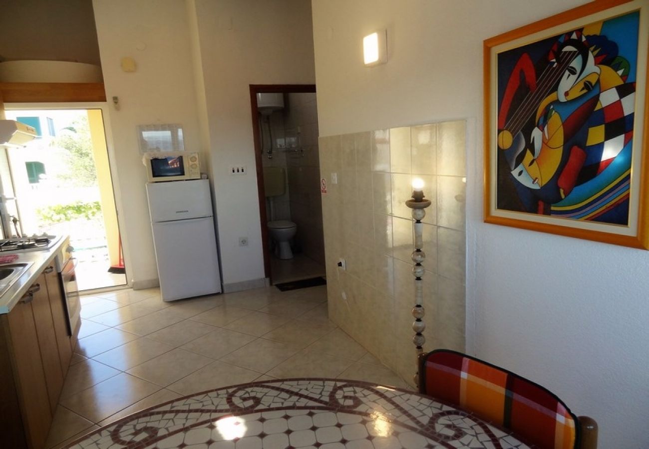 Apartament w Okrug Gornji - Apartament w Okrug Gornji z Widok na morze, taras, Klimatyzacja, WIFI (5046-3)