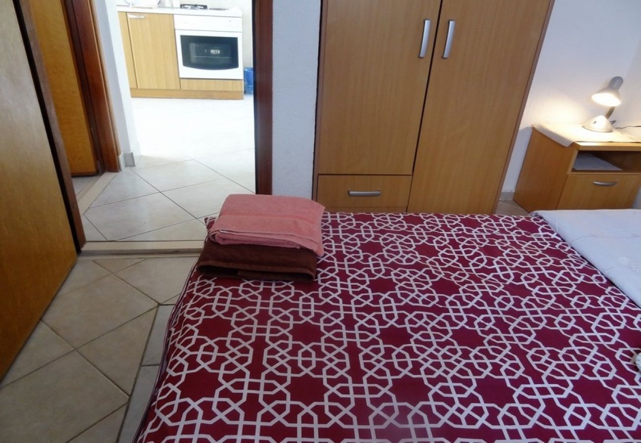 Apartament w Okrug Gornji - Apartament w Okrug Gornji z Widok na morze, taras, Klimatyzacja, WIFI (5046-3)