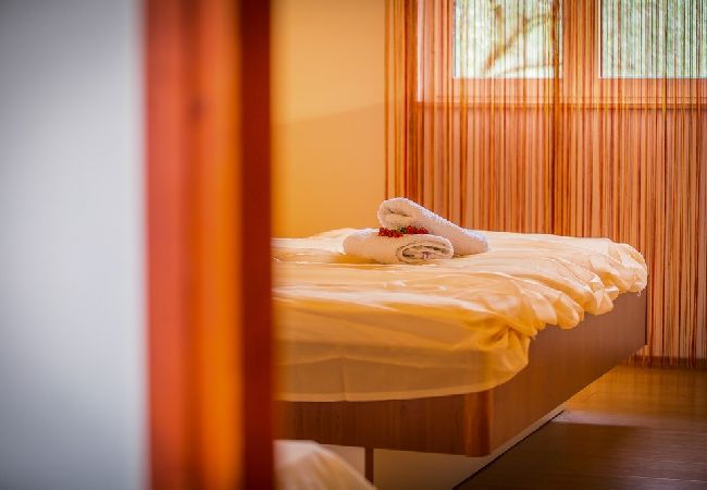 Apartament w Okrug Gornji - Apartament w Okrug Gornji z Widok na morze, balkon, Klimatyzacja, WIFI (5048-2) Apartament w Okrug Gornji - Apartament w Okrug Gornji z Widok na morze, balkon, Klimatyzacja, WIFI (5048-2)