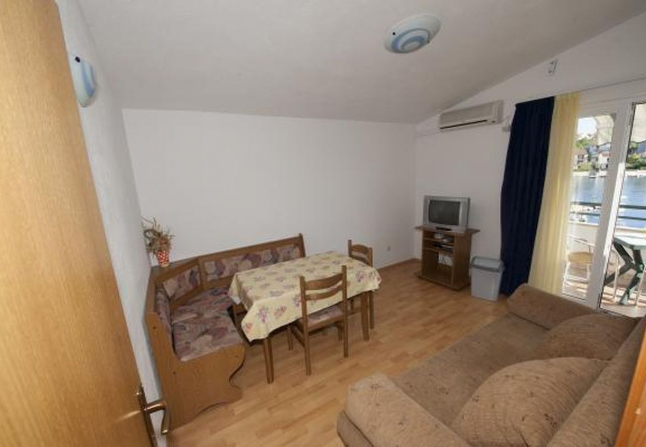 Apartament w Seget Vranjica - Apartament w Seget Vranjica z Widok na morze, balkon, Klimatyzacja, WIFI (5052-4)