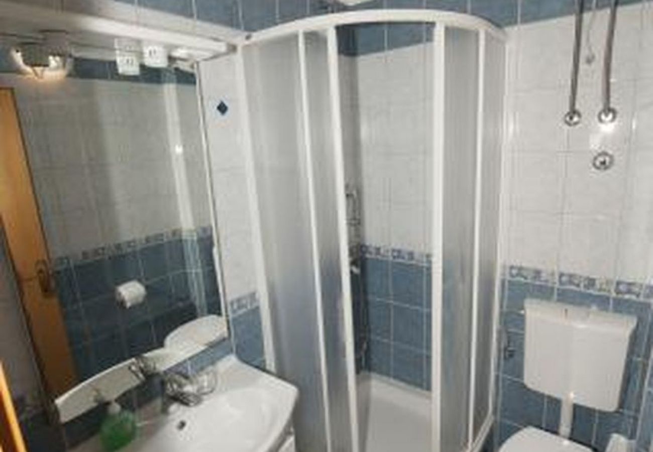 Apartament w Seget Vranjica - Apartament w Seget Vranjica z Widok na morze, balkon, Klimatyzacja, WIFI (5052-4)