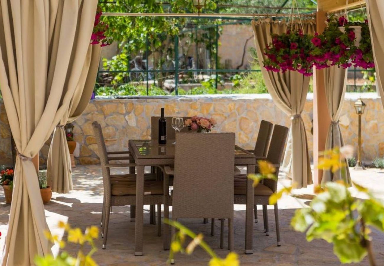 Apartament w Trogir - Apartament w Trogir z Widok na morze, balkon, Klimatyzacja, WIFI (5058-1)