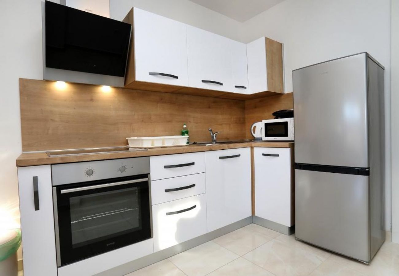 Apartament w Okrug Gornji - Apartament w Okrug Gornji z Widok na morze, taras, Klimatyzacja, WIFI (5059-2)