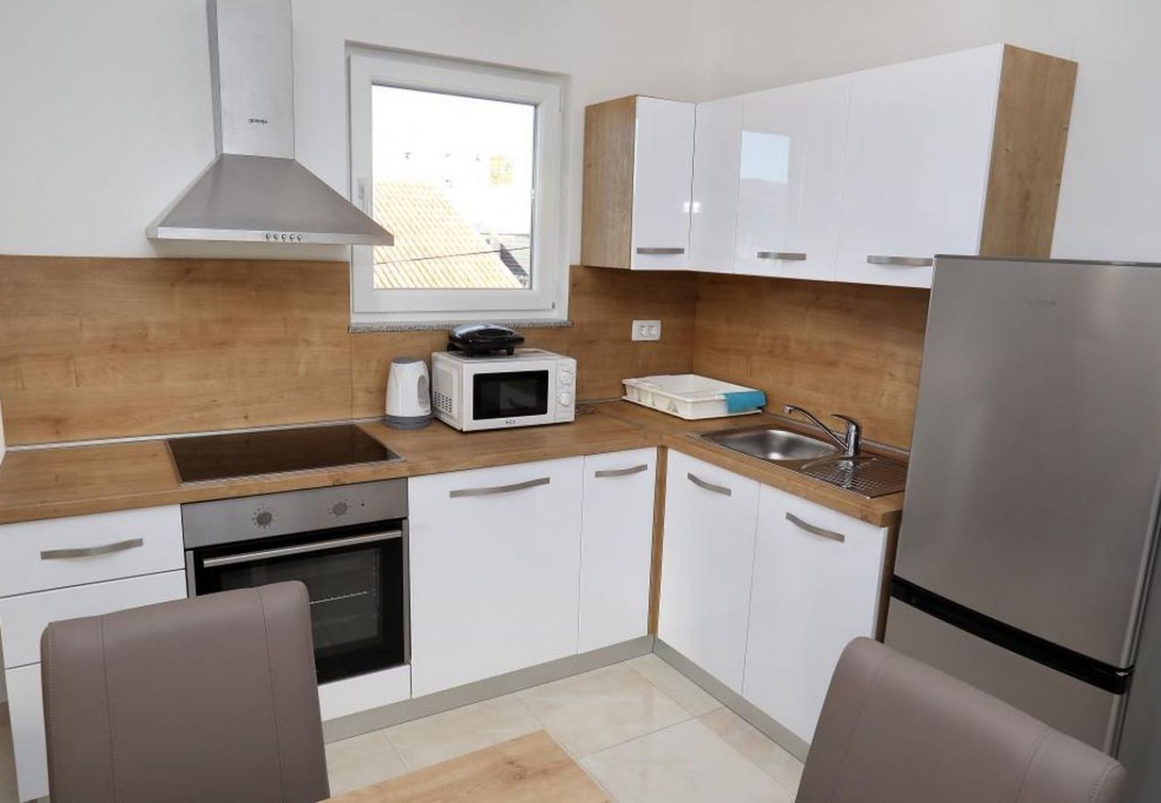 Apartament w Okrug Gornji - Apartament w Okrug Gornji z Widok na morze, taras, Klimatyzacja, WIFI (5059-1)