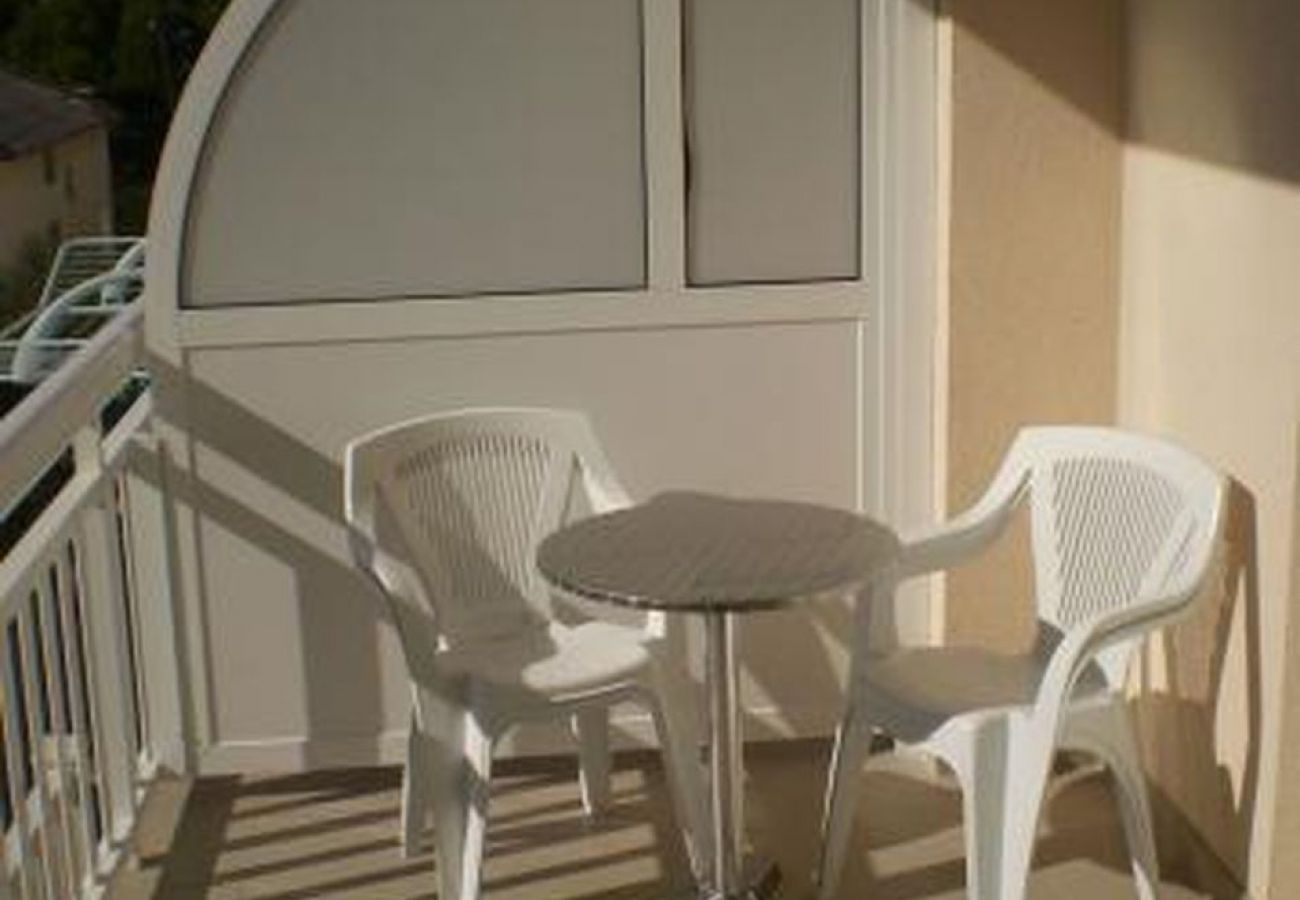 Apartament w Duce - Apartament w Duće z Widok na morze, balkon, Klimatyzacja, WIFI (5060-3)