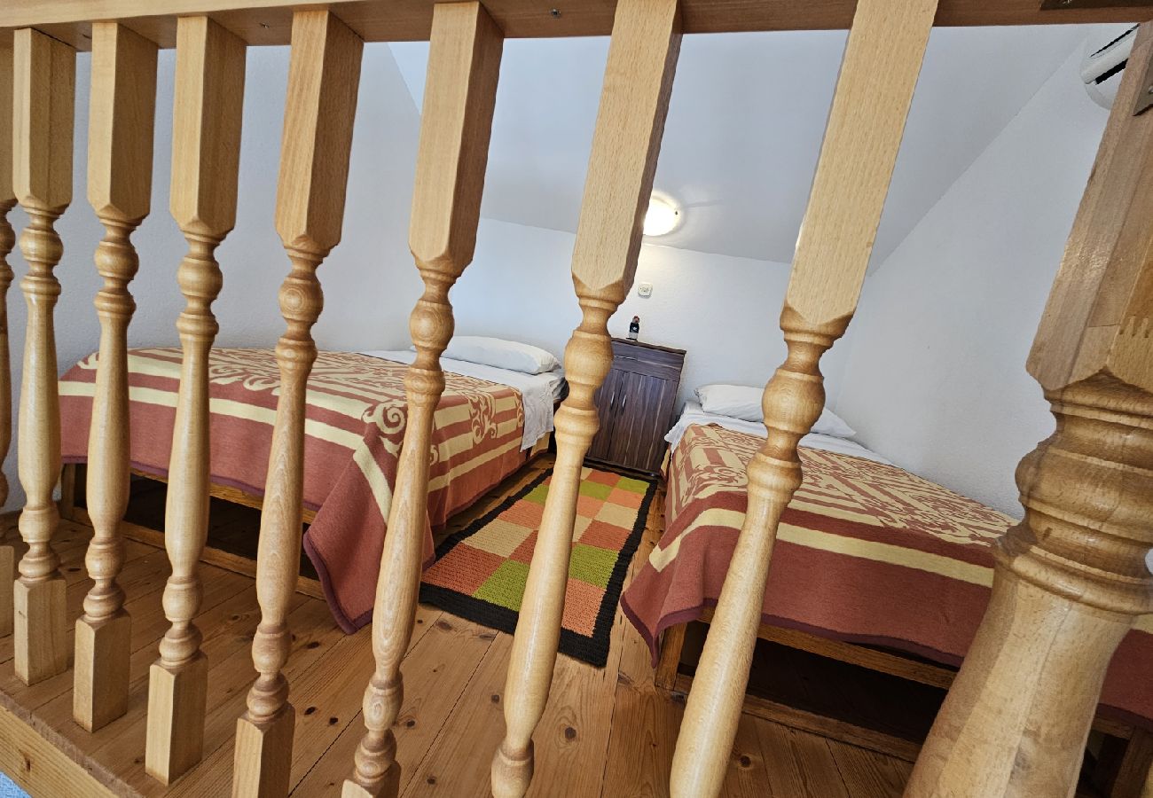 Apartament w Duce - Apartament w Duće z Widok na morze, balkon, Klimatyzacja, WIFI (5067-5)