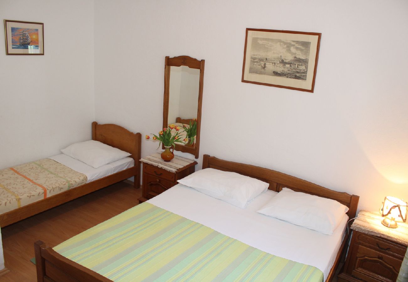 Apartament w Duce - Apartament w Duće z Widok na morze, balkon, Klimatyzacja, WIFI (5067-3)