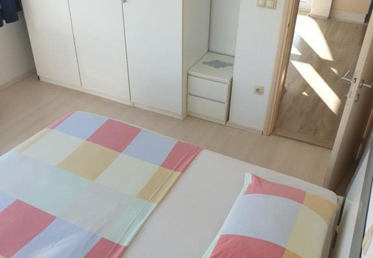 Apartament w Duce - Apartament w Duće z Widok na morze, taras, Klimatyzacja, WIFI (5063-1)