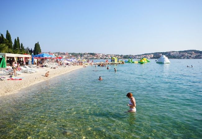 Apartament w Okrug Gornji - Apartament w Okrug Gornji z Widok na morze, taras, Klimatyzacja, WIFI (5069-4) Apartament w Okrug Gornji - Apartament w Okrug Gornji z Widok na morze, taras, Klimatyzacja, WIFI (5069-4)