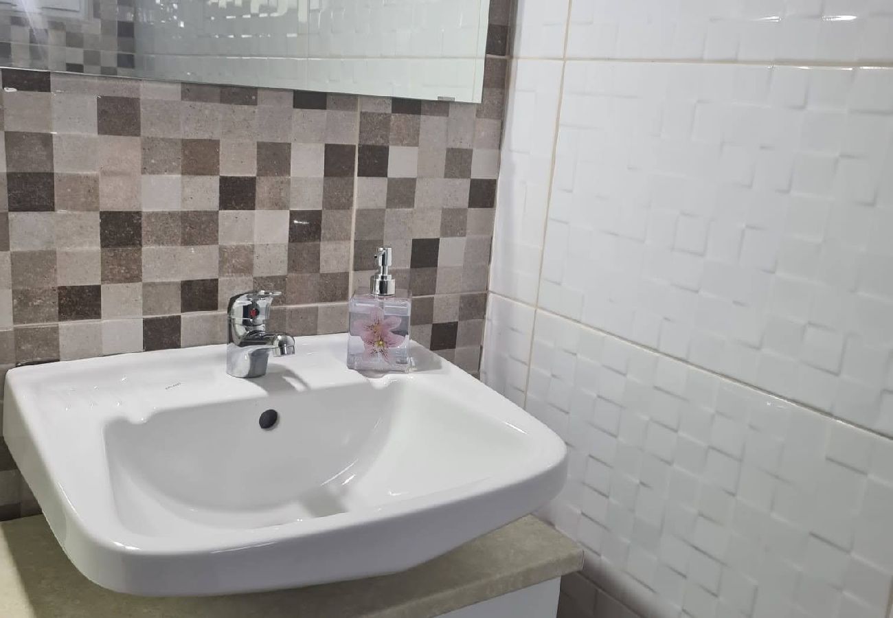 Apartament w Privlaka - Apartament w Privlaka z Widok na morze, taras, Klimatyzacja, WIFI (3591-3)