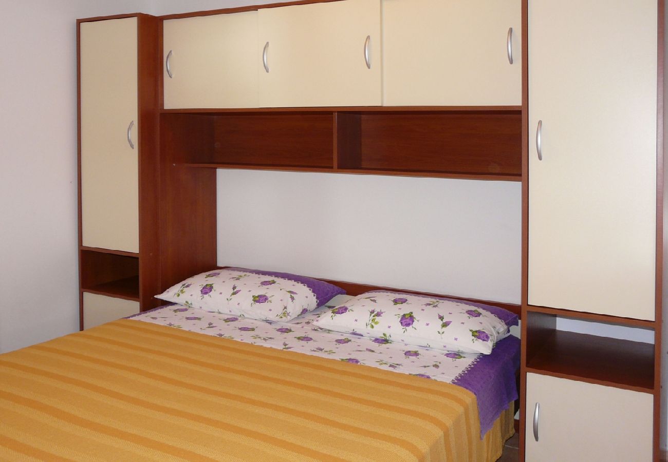 Apartament w Prizba - Apartament w Prižba z Widok na morze, balkon, Klimatyzacja, WIFI (5080-1)