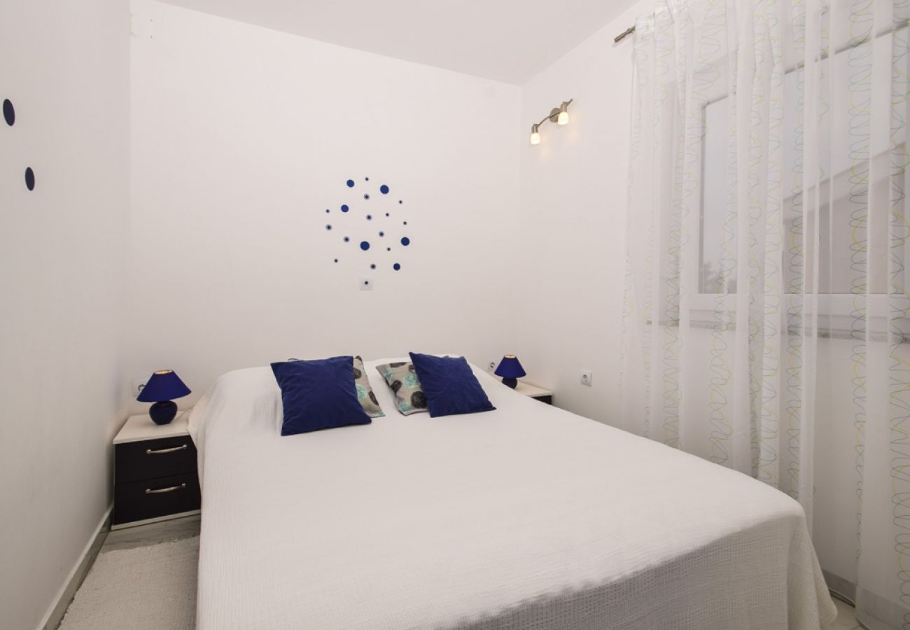 Apartament w Nin - Apartament w Zaton (Zadar) z Widok na morze, balkon, Klimatyzacja, WIFI (685-2)